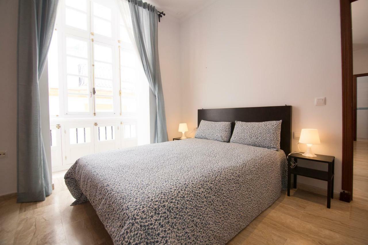 דירות קדיז Extraordinario Piso Junto Playa Y En Pleno Centro מראה חיצוני תמונה